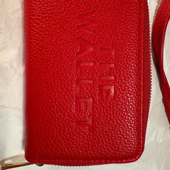 2pc Red The Tote Bag&Wallet Set.Crossbody strap
10.5w,9.5h,4.5 expansion- vegan - Picture 3 of 13